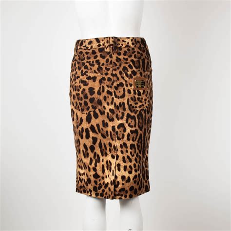 dolce gabbana leopard skirt